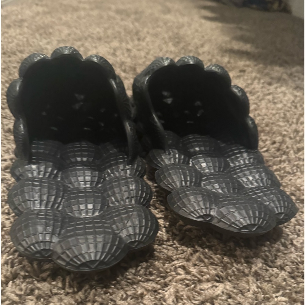 Bubble slides size 11